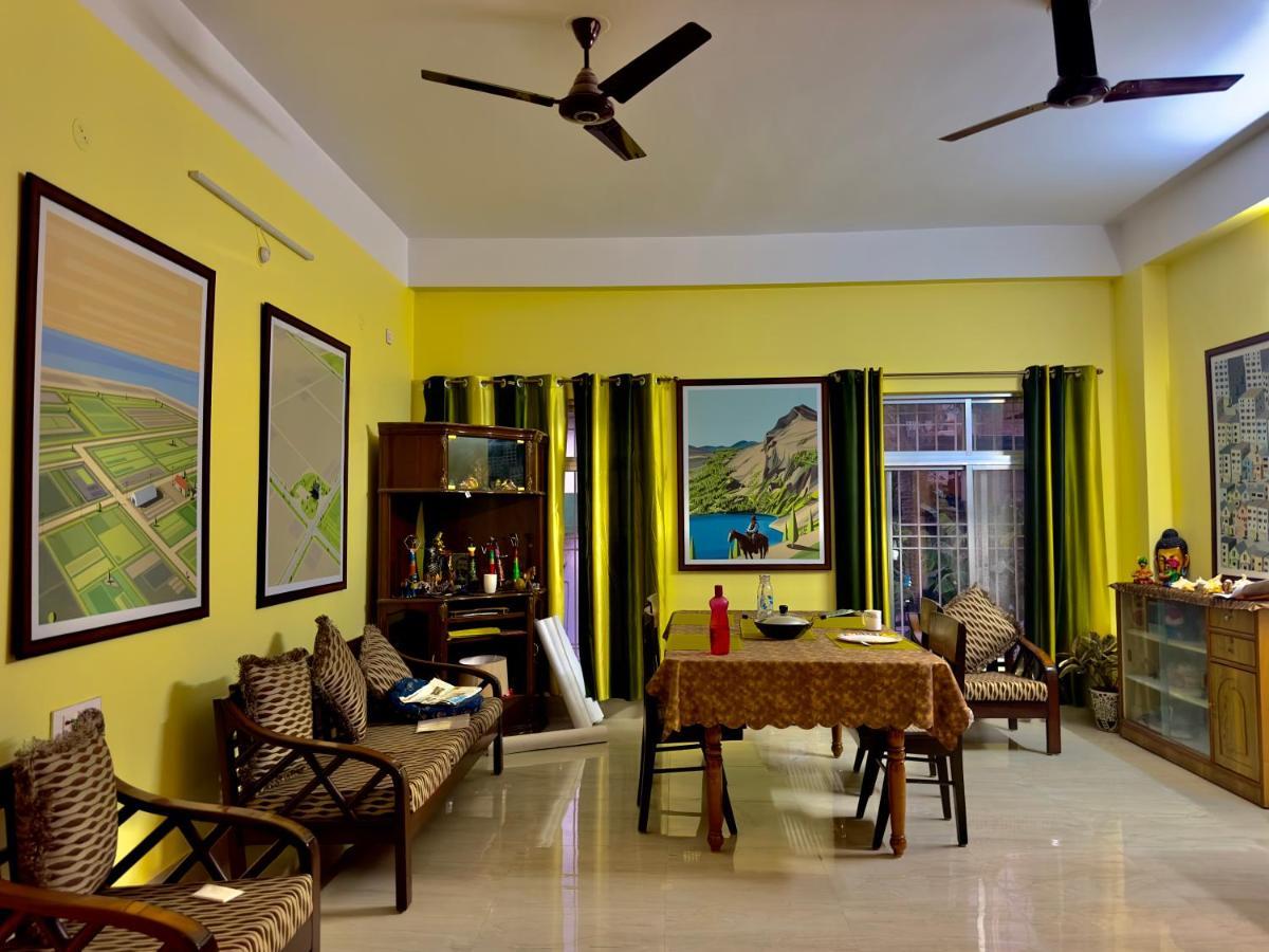 Three Little Birds Homestay Guwahati Ngoại thất bức ảnh