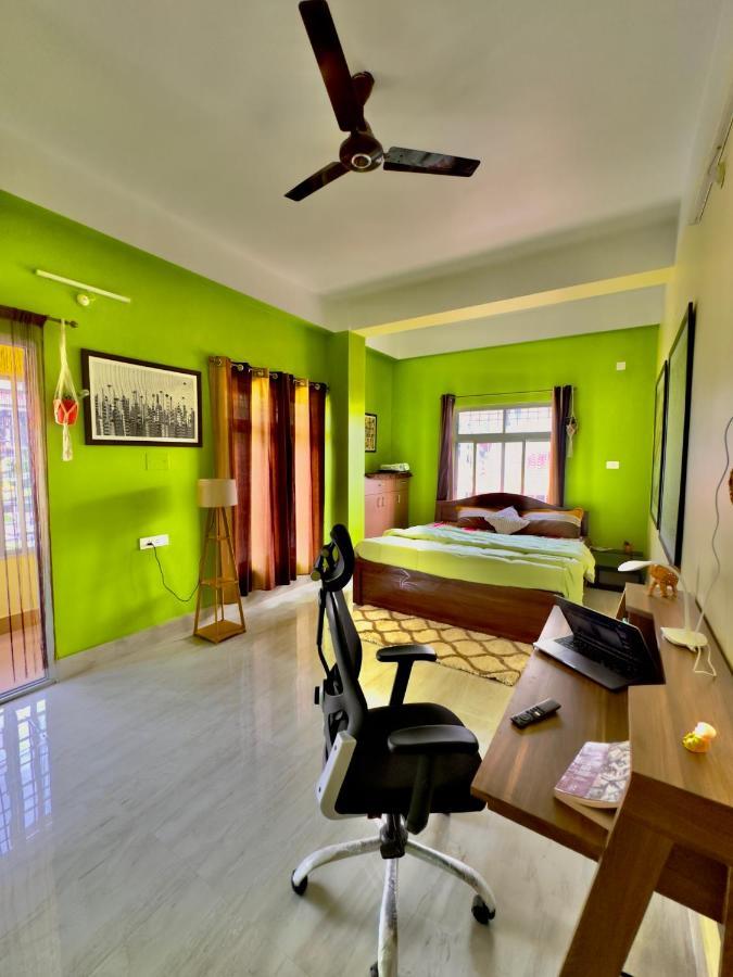 Three Little Birds Homestay Guwahati Ngoại thất bức ảnh