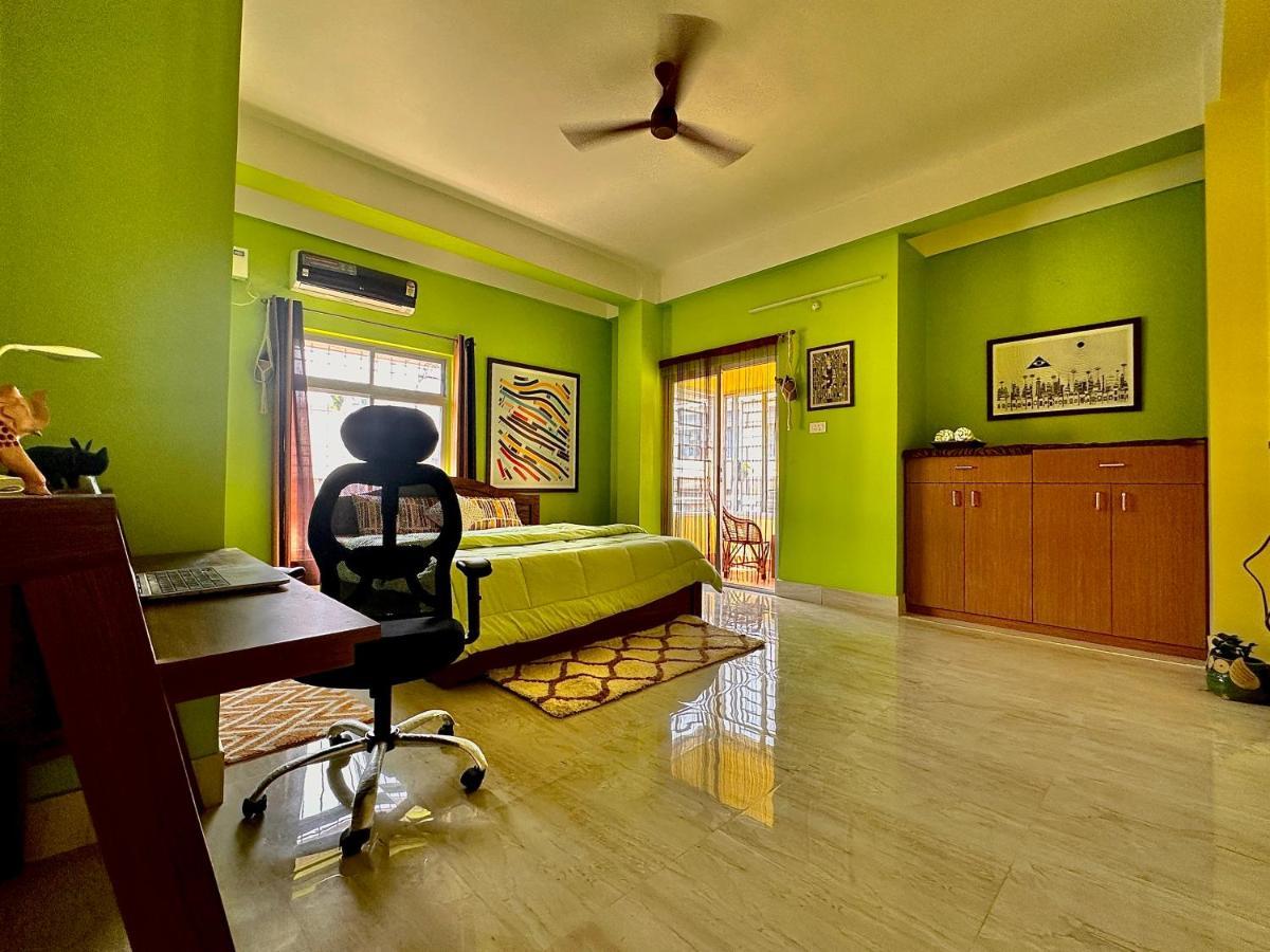 Three Little Birds Homestay Guwahati Ngoại thất bức ảnh