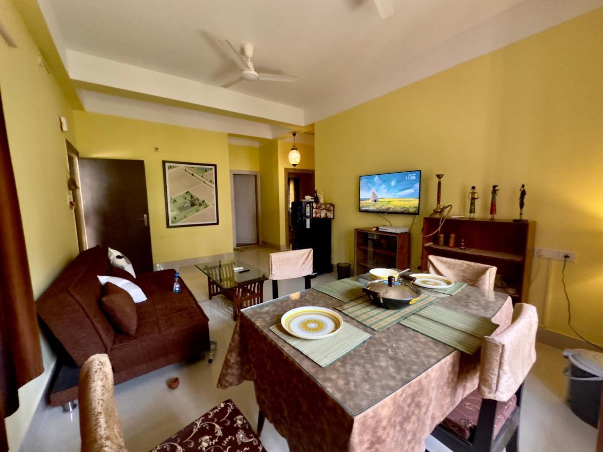 Three Little Birds Homestay Guwahati Ngoại thất bức ảnh