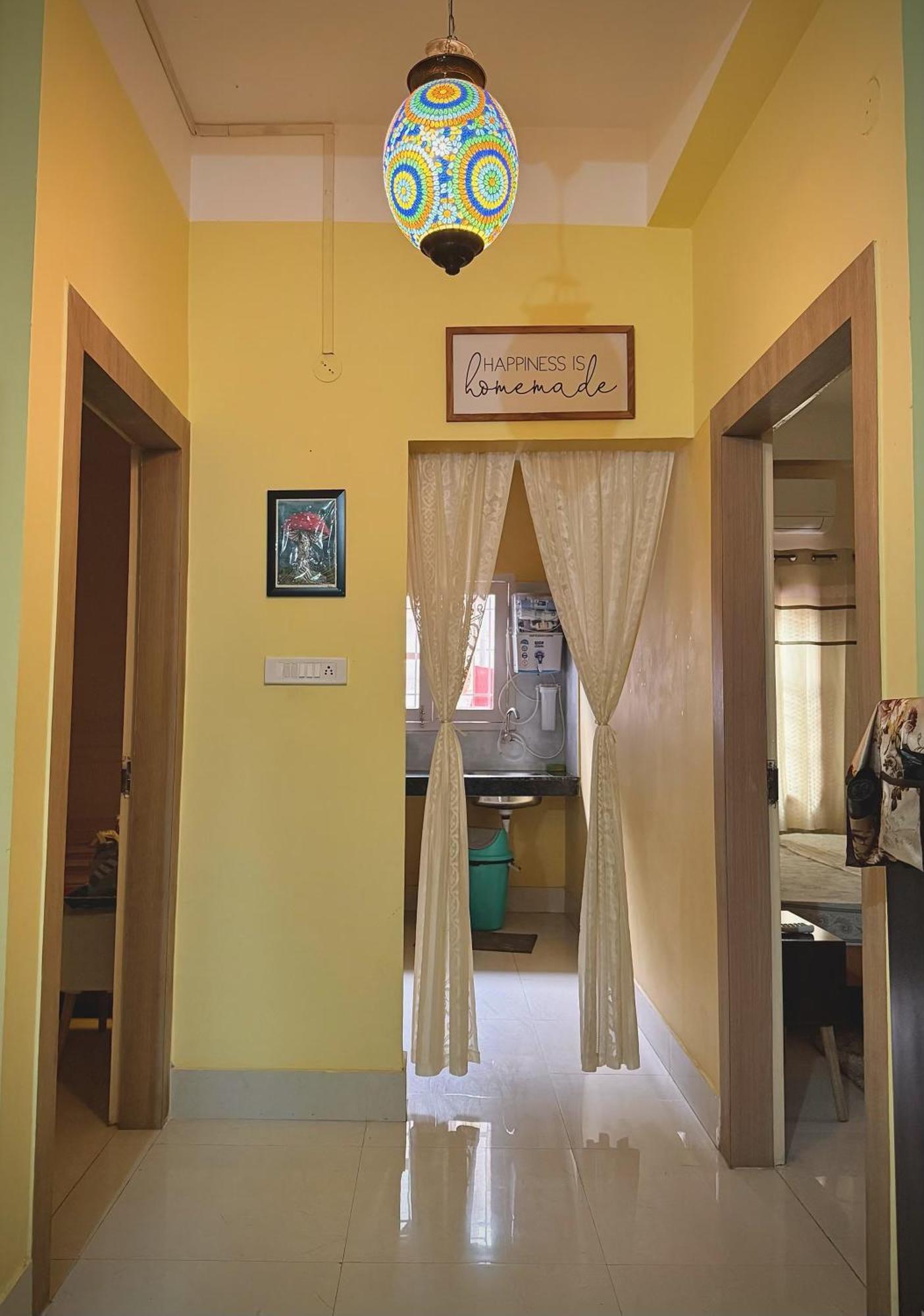 Three Little Birds Homestay Guwahati Ngoại thất bức ảnh