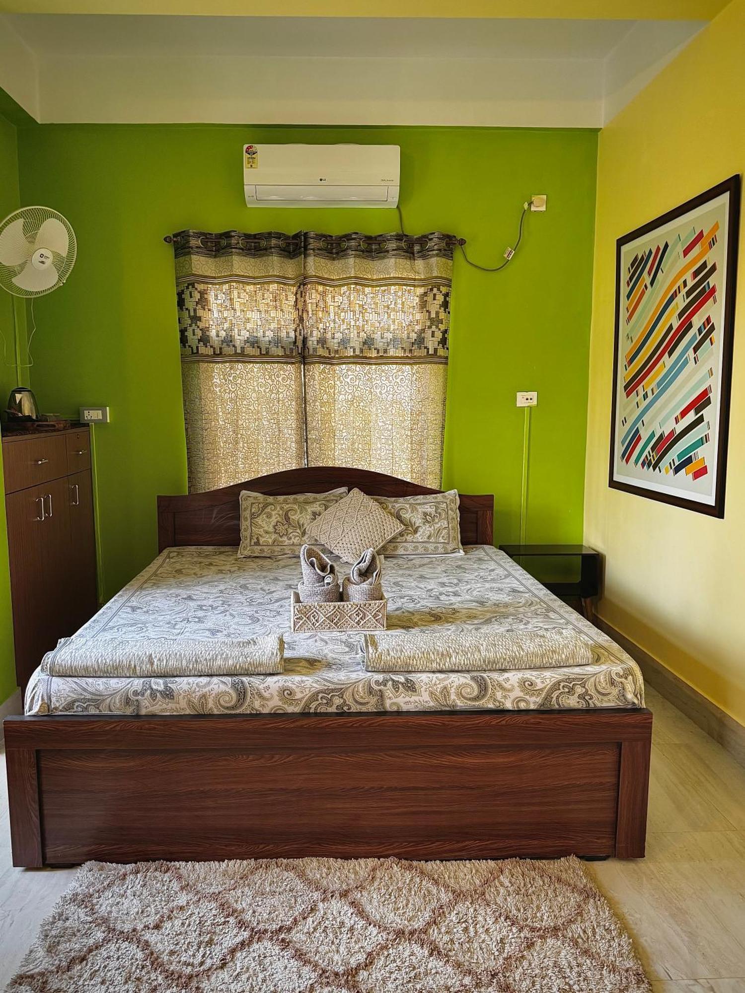 Three Little Birds Homestay Guwahati Ngoại thất bức ảnh